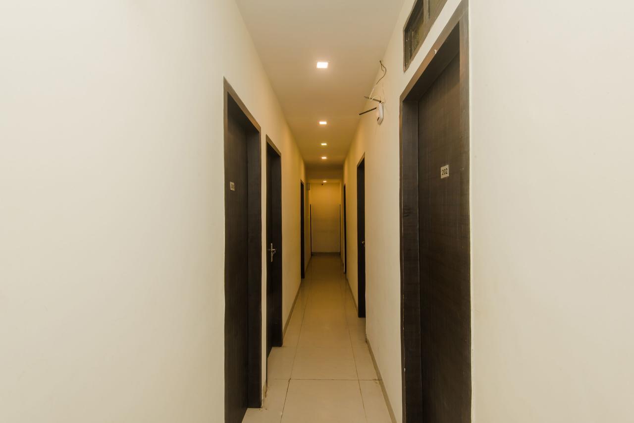 Oyo 10103 Hotel Aviva Mumbai Exterior photo